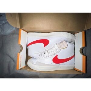 BLAZER MID '77 VNTG WMNS
"HABANERO RED"